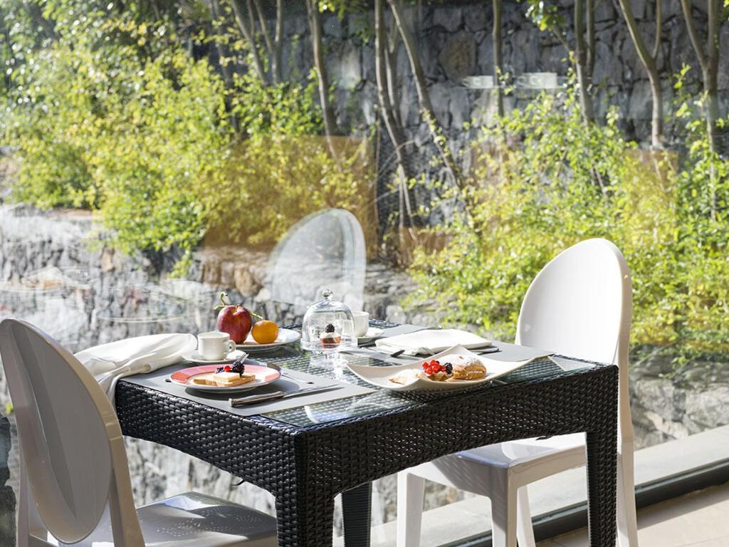 Esperia Palace Hotel & Resort Spa Zafferana Etnea Buitenkant foto